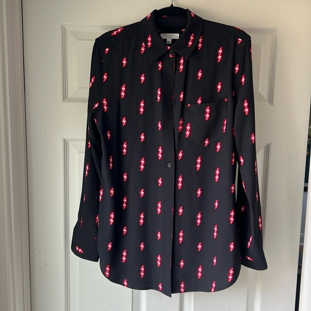 Equipment lightning bolt shirt. Size S. Never worn